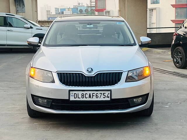 Second Hand Skoda Octavia [2013-2015] Elegance 1.8 TSI AT in Delhi