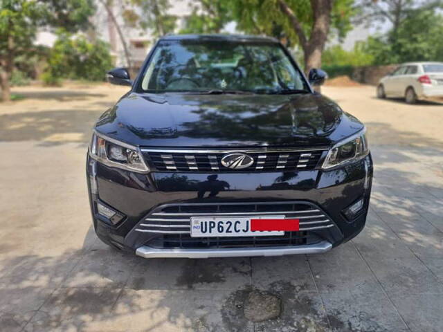 Second Hand Mahindra XUV300 [2019-2024] W8(O) 1.5 Diesel Dual Tone [2020] in Lucknow