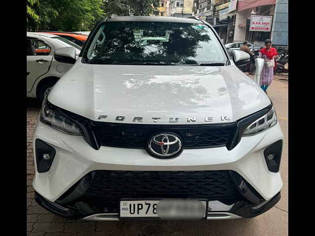 Second Hand Toyota Fortuner 4X2 MT 2.8 Diesel in Kanpur