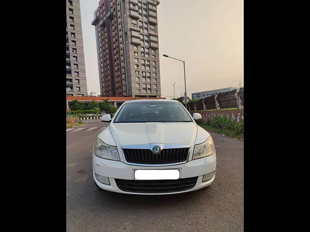 Second Hand Skoda Laura [2005-2009] L&K 1.9 PD MT in Surat