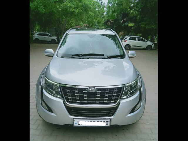 Second Hand Mahindra XUV500 W11 in Delhi