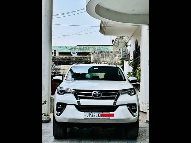 Second Hand Toyota Fortuner [2016-2021] 2.8 4x2 MT [2016-2020] in Lucknow