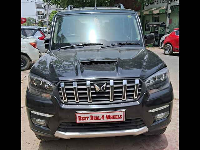 Second Hand Mahindra Scorpio S11 MT 7S in Lucknow