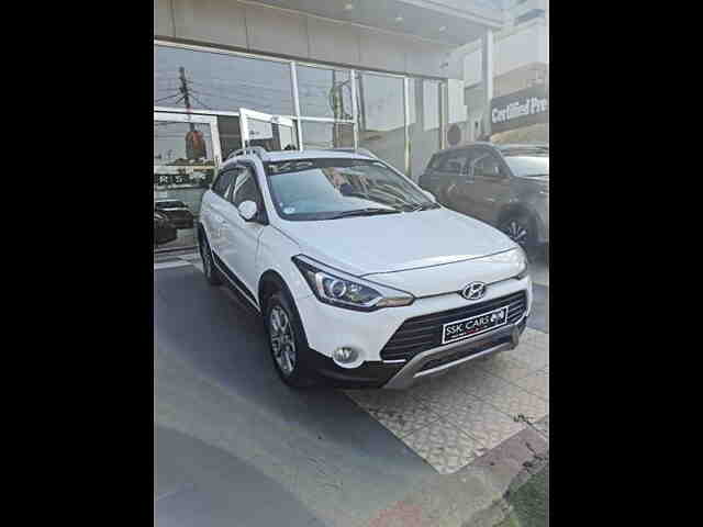 Second Hand Hyundai i20 Active 1.4 S in लखनऊ