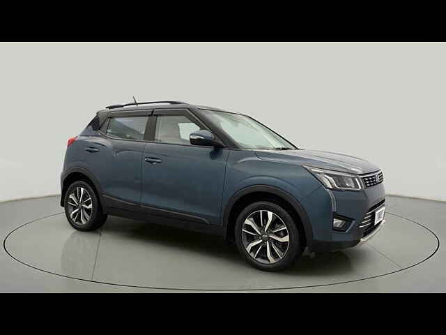 Second Hand Mahindra XUV300 [2019-2024] W8 (O) 1.2 Petrol AMT in Delhi