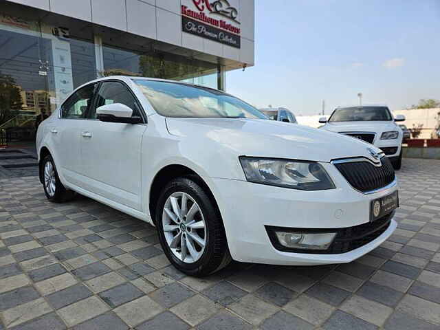 Second Hand Skoda Octavia [2013-2015] Ambition 2.0 TDI AT in Ahmedabad