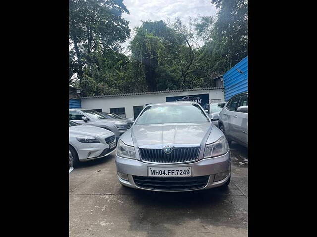 Second Hand Skoda Laura Elegance 2.0 TDI CR AT in Pune