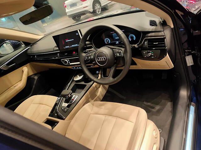 2022 audi a4 interior premium plus