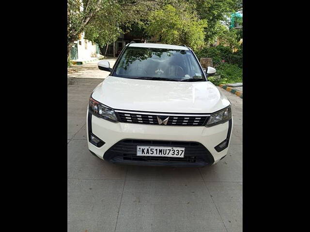 Second Hand Mahindra XUV300 [2019-2024] W6 1.5 Diesel AMT in Bangalore