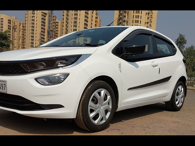Second Hand Tata Altroz XT Luxe Petrol in Zirakpur