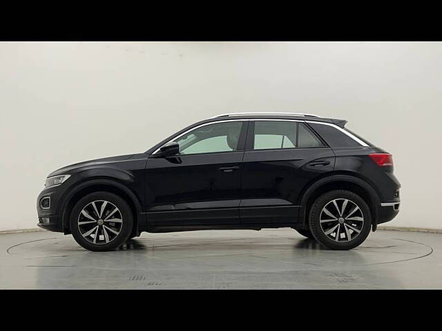 Volkswagen T-Roc Mileage (17 km/l) - T-Roc Petrol Mileage - CarWale