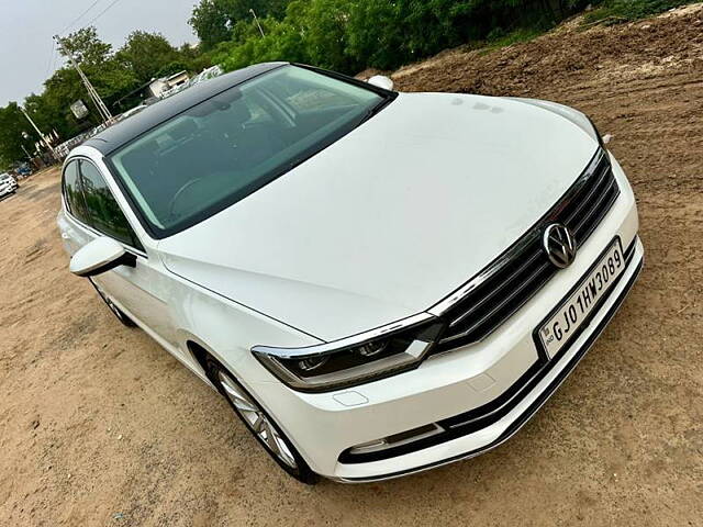 Second Hand Volkswagen Passat Highline in Ahmedabad