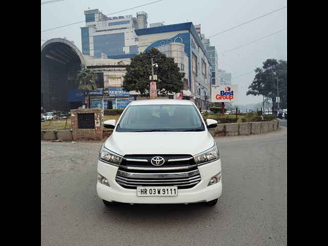 Second Hand Toyota Innova Crysta [2016-2020] 2.4 G 8 STR [2016-2017] in Delhi