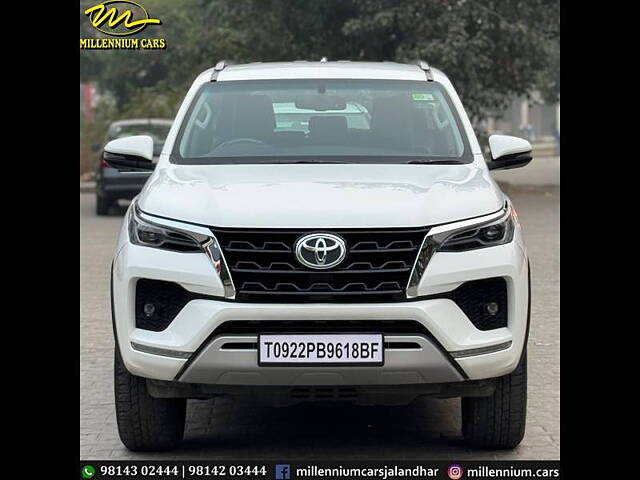 Second Hand Toyota Fortuner 4X2 AT 2.8 Diesel in Jalandhar