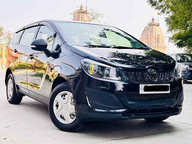 Second Hand Mahindra Marazzo [2018-2020] M2 8 STR in Vadodara