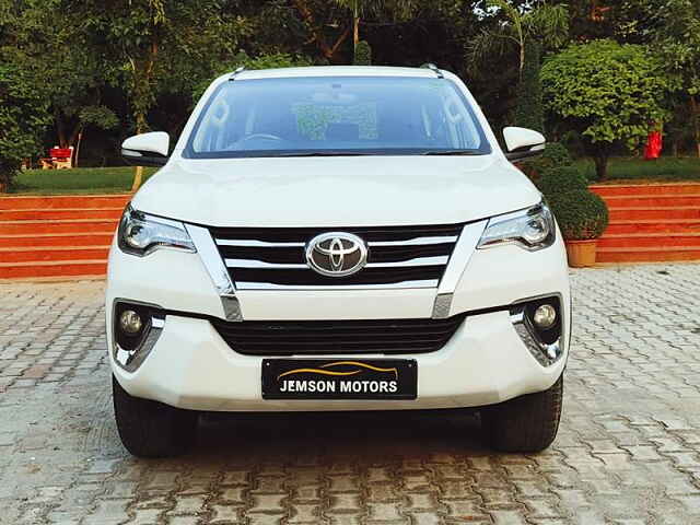 Second Hand Toyota Fortuner [2016-2021] 2.8 4x2 AT [2016-2020] in Delhi