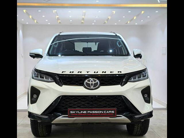 Second Hand Toyota Fortuner [2016-2021] 2.8 4x2 AT [2016-2020] in Bangalore