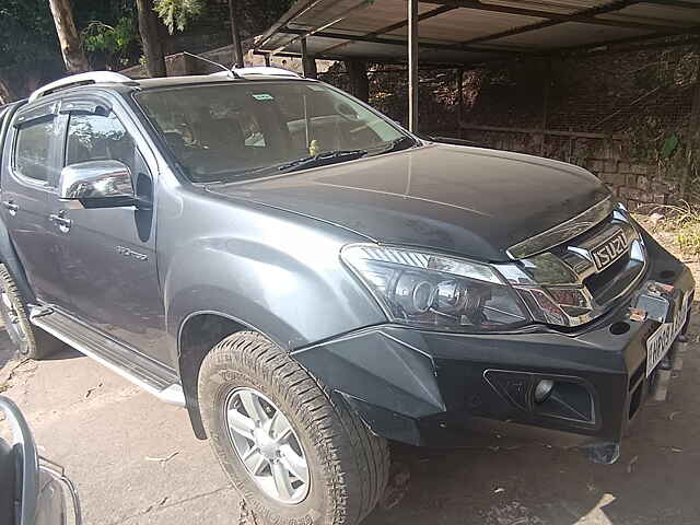 Second Hand Isuzu D-Max V-Cross [2016-2018] 4x4 in Chandigarh