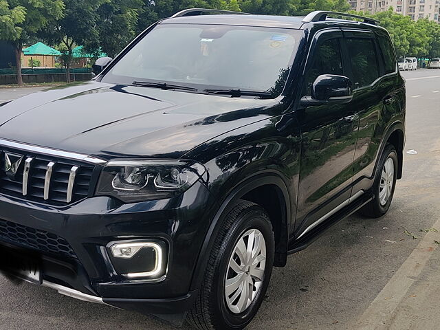 Second Hand Mahindra Scorpio N Z8 Petrol MT 7 STR [2023-2024] in Noida