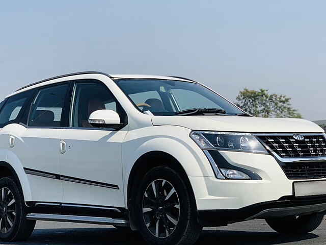 Second Hand Mahindra XUV500 W11 in Surat