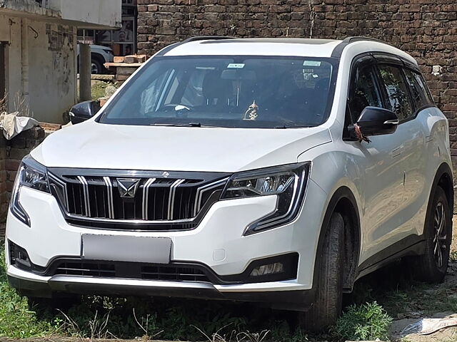 Second Hand Mahindra XUV700 AX 5 Diesel MT 7 STR [2023-2024] in Gorakhpur