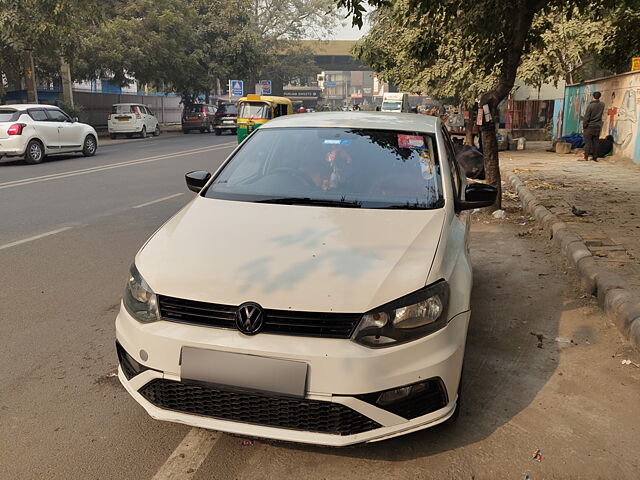 Second Hand Volkswagen Polo [2012-2014] Highline1.2L (P) in Delhi