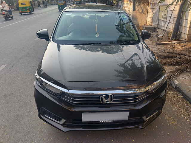 Second Hand Honda Amaze VX 1.2 Petrol CVT in Surat