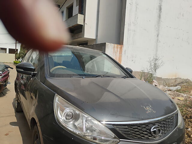 Second Hand Tata Zest XMS Petrol in Katni