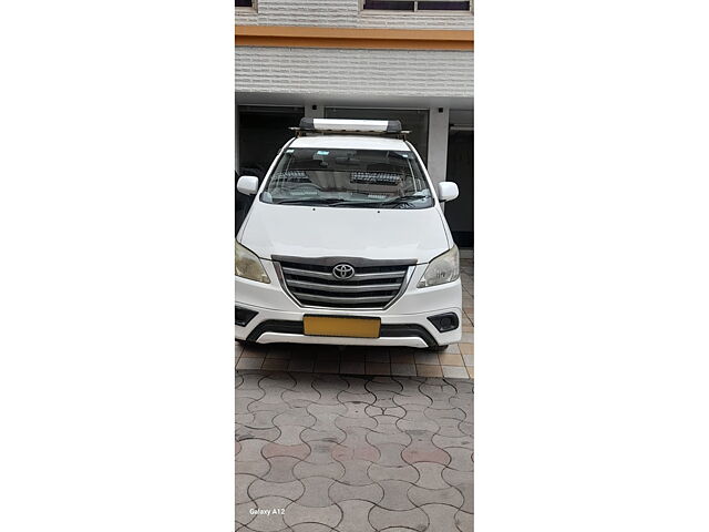 Second Hand Toyota Innova [2013-2014] 2.5 G 8 STR BS-IV in Ahmedabad