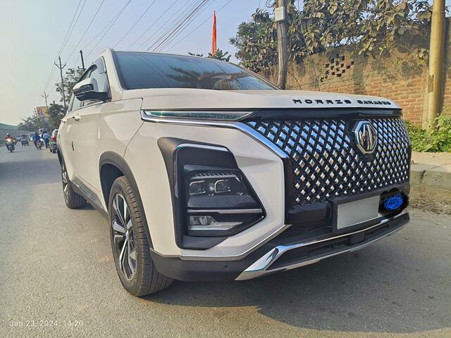 Second Hand MG Hector Plus Savvy Pro 1.5 Turbo Petrol CVT 7 STR [2023] in Guwahati