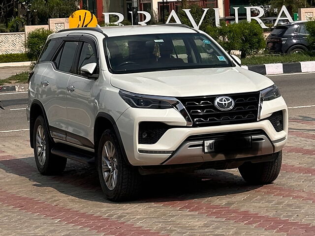 Second Hand Toyota Fortuner 4X4 AT 2.8 Diesel in Noida