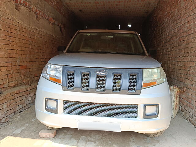 Second Hand Mahindra TUV300 [2015-2019] T4 in Farrukhabad