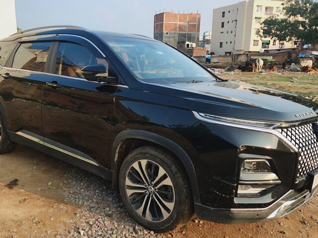 Second Hand MG Hector Plus Sharp 2.0 Diesel Turbo MT 6-STR in Kanpur