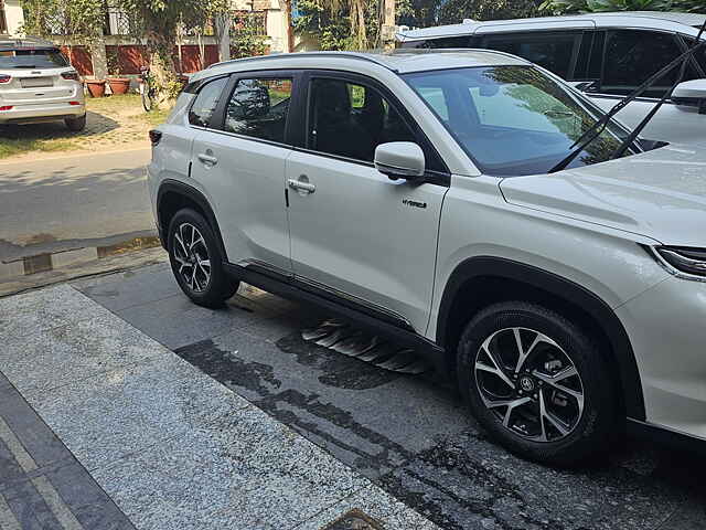 Second Hand Toyota Urban Cruiser Hyryder V Hybrid in Gurgaon