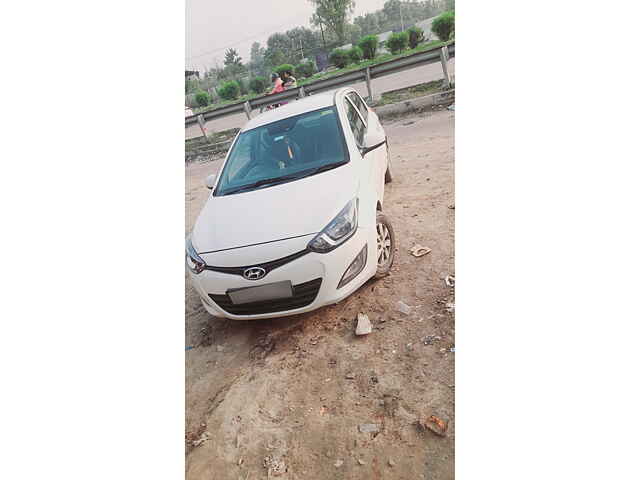 Second Hand Hyundai i20 [2012-2014] Sportz 1.4 CRDI in Kanpur Nagar