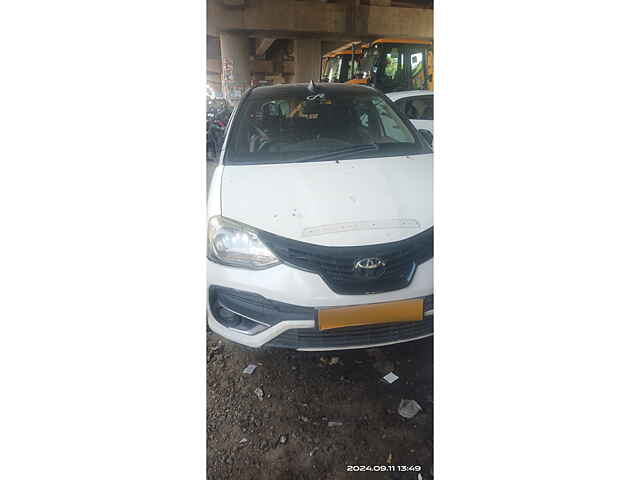 Second Hand Toyota Etios Liva V Dual Tone in Siliguri