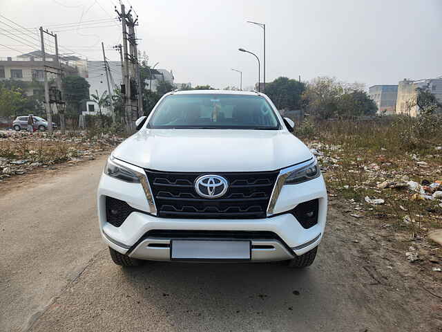 Second Hand Toyota Fortuner 4X2 MT 2.7 Petrol in Faridabad