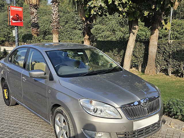 Second Hand Skoda Rapid [2015-2016] 1.5 TDI CR Style Plus AT in Delhi