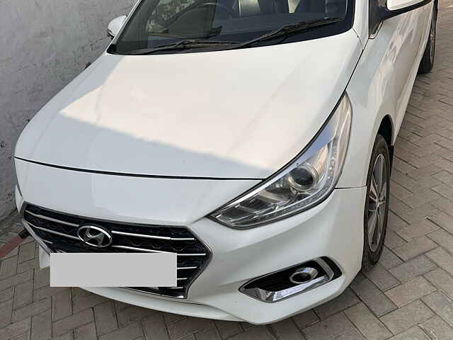 Second Hand Hyundai Verna [2017-2020] SX (O) 1.6 CRDi  AT in Zira