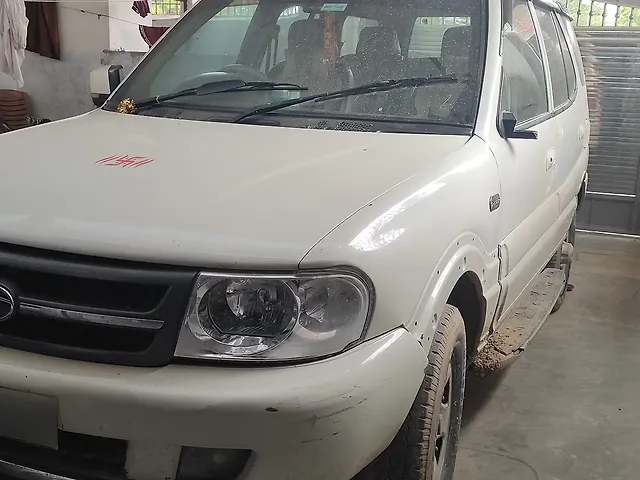 Used 2012 Tata Safari [2015-2017] 4x2 EX DiCOR VTT for sale in - Main Image
