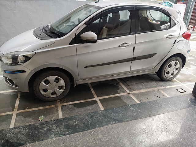 Second Hand Tata Tiago [2016-2020] Revotorq XZ [2016-2019] in Ghaziabad