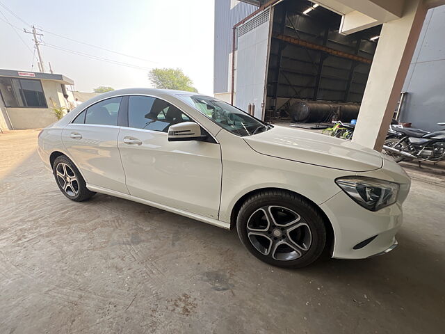 Second Hand Mercedes-Benz 190 D in Ahmedabad