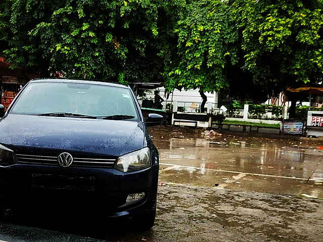 Second Hand Volkswagen Polo [2012-2014] Highline1.2L (P) in Delhi