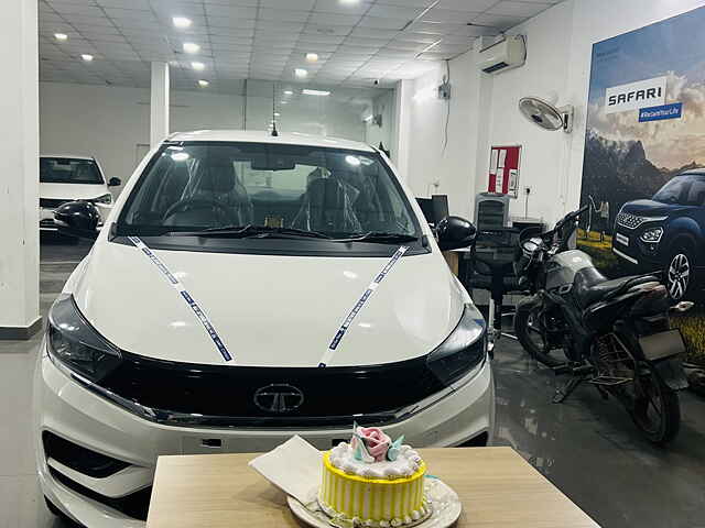 Second Hand Tata Tiago XT CNG [2022-2023] in Greater Noida