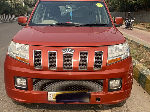 Second Hand Mahindra TUV300 [2015-2019] T8 AMT in Noida