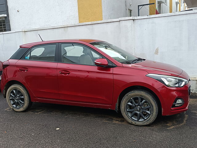 Second Hand Hyundai i20 [2020-2023] Sportz 1.2 MT [2020-2023] in Hyderabad