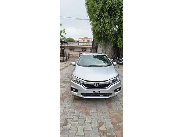 Second Hand Honda City 4th Generation VX Petrol [2017-2019] in Ahmedabad