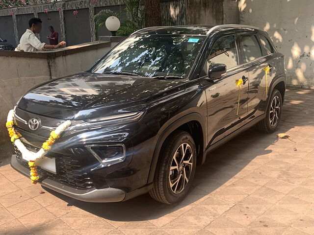 Second Hand Toyota Urban Cruiser Hyryder V Hybrid [2022-2023] in Mumbai