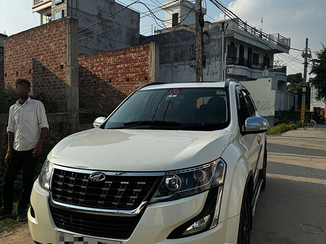 Second Hand Mahindra XUV500 W11 AT in Gorakhpur