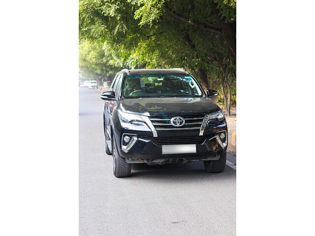 Second Hand Toyota Fortuner [2016-2021] 2.8 4x4 AT [2016-2020] in Noida